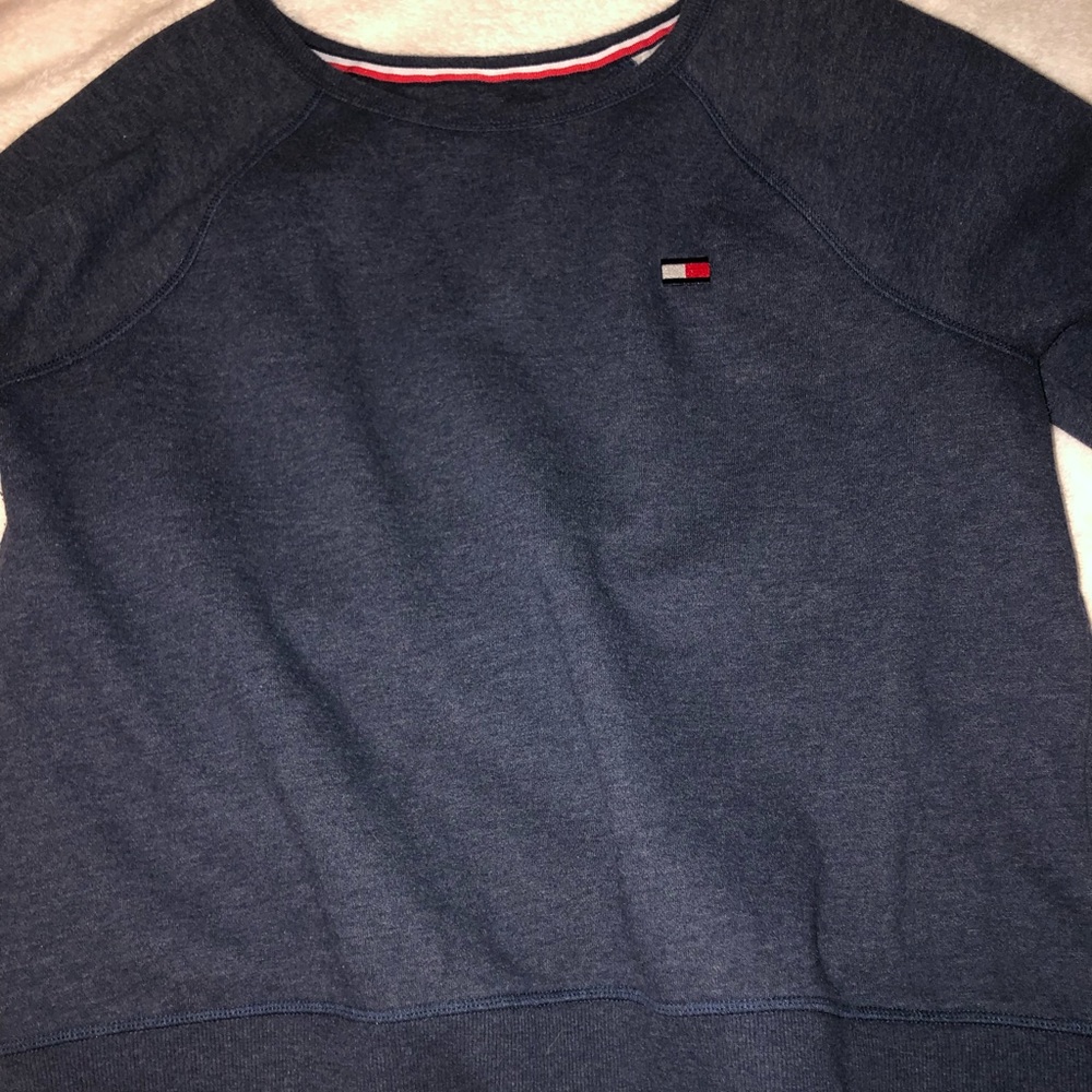 Tommy Hilfiger crewneck :)